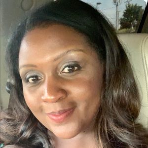 Meet your Posher, Candace